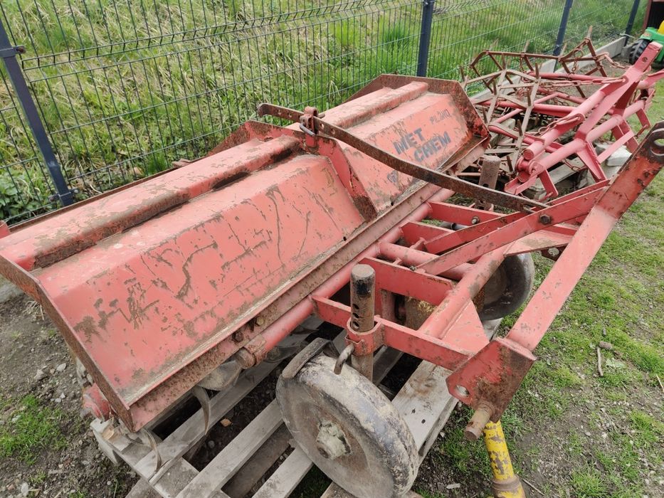 Rozsiewacz nawozów Amazon 803 Zetor