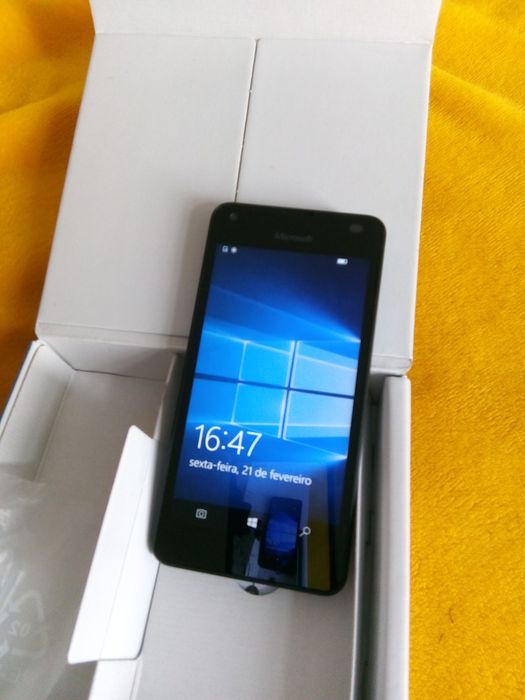 Microsoft Lumia 550
