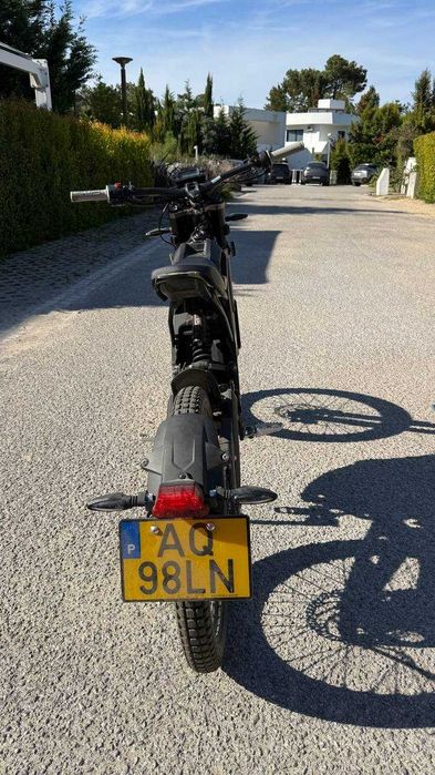 Sur-Ron Light Bee X L1e — Electric Motorcycle