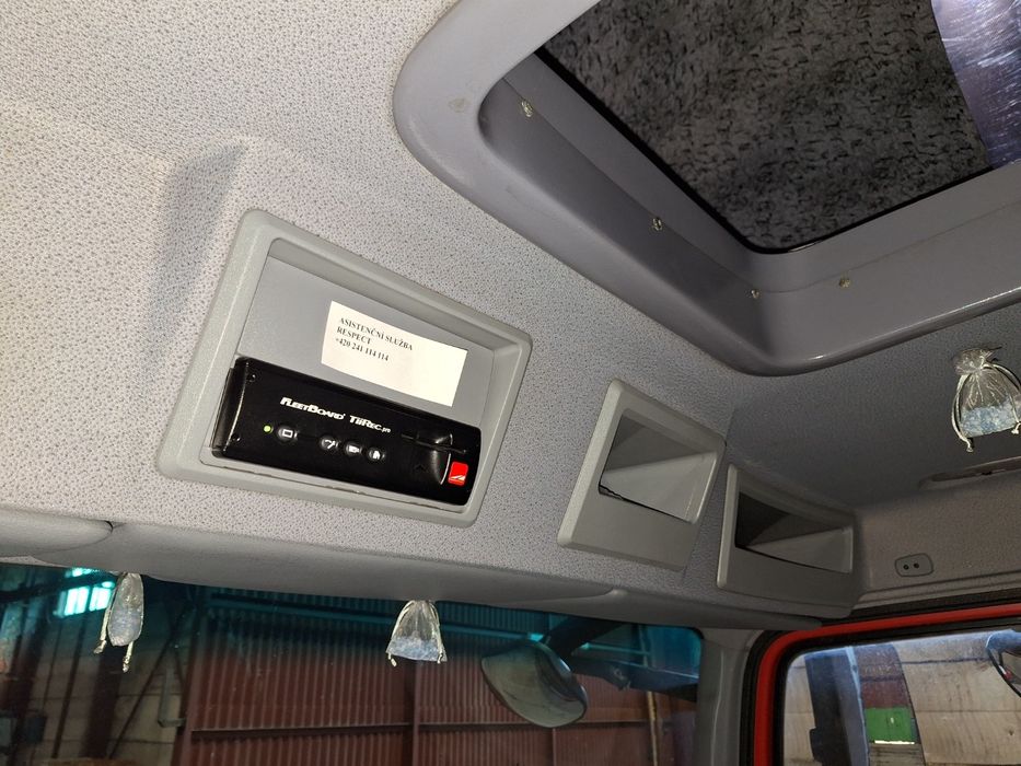 Mercedes atego 818 L 2014rok winda