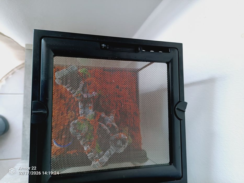 Vendo 2 terrários da exo terra