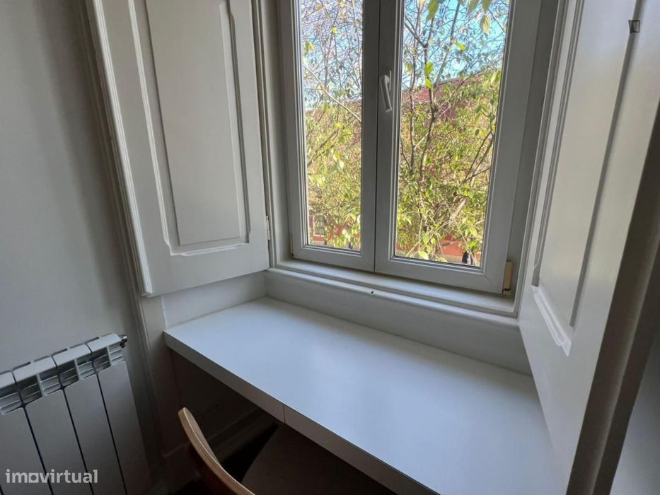 Quarto - localizado em Penha Lisbon