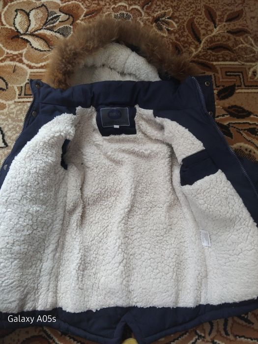 Зимова куртка на 2-3роки .Подовжена