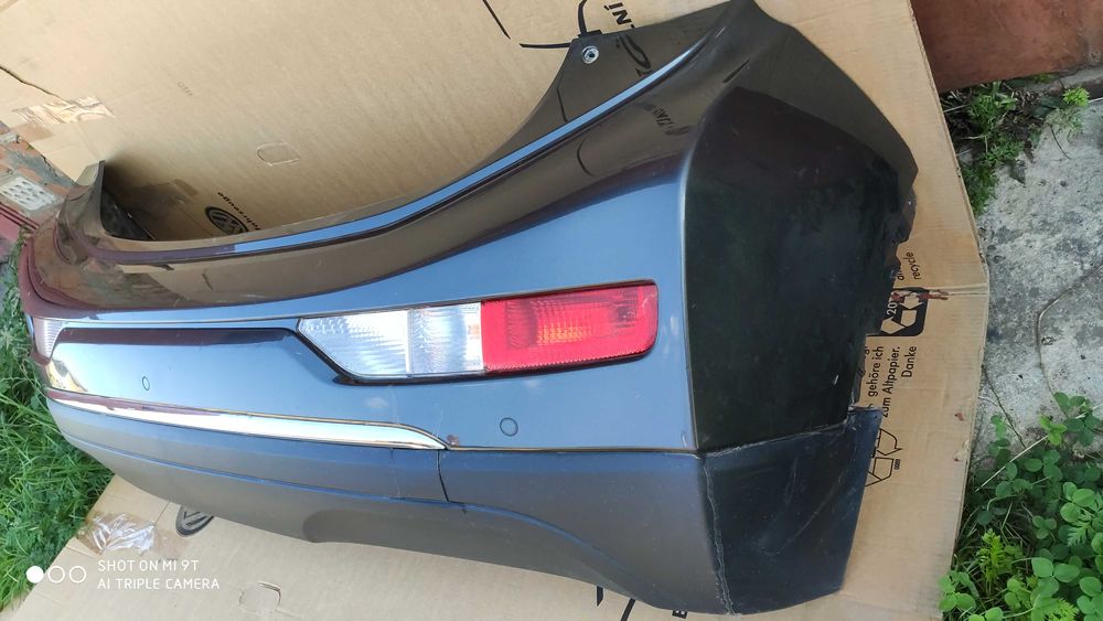 Бампер задній Chevrolet Bolt EV в зборі