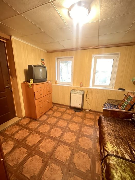 Продам ділянку з будинком Жит.обл.