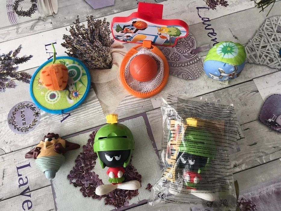 Space jam basket looney tunes lebron james mcdonalds basquetebol