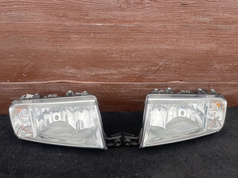 Фари, фара, ліхтарі передні Skoda Fabia 1 Шкода Фабія 1