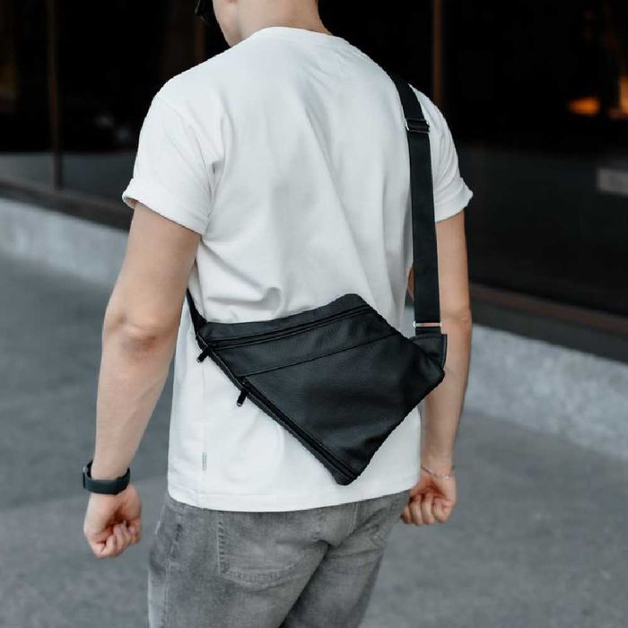 Чоловіча сумка з натуральної шкіри, сумка через плече чорна шкіряна