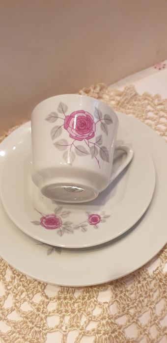 Filizanka trio - zestaw sniadaniowy Ŕoze  porcelana Kahla Konitz