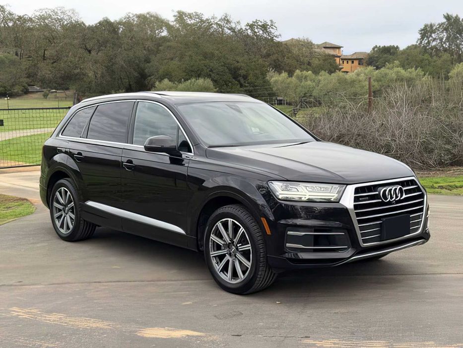 Audi Q7      2018