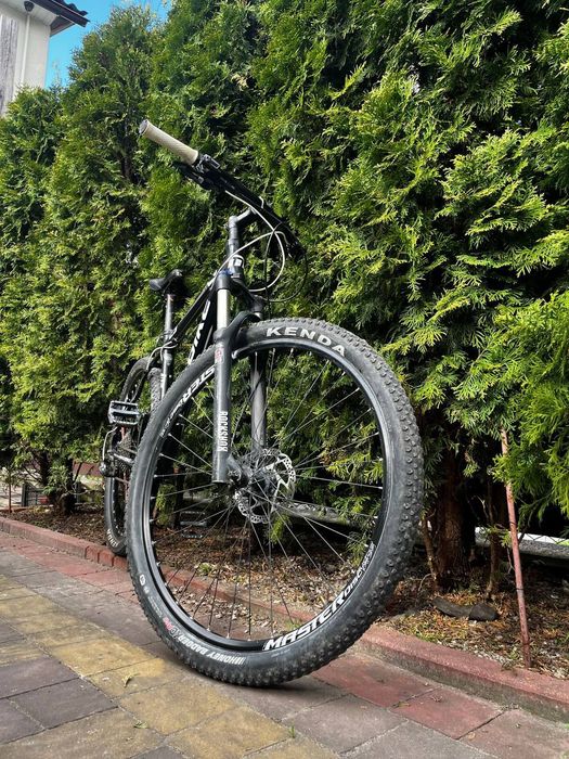 Велосипед 29 rockshox deore shimano