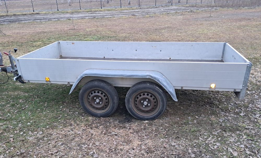 Przyczepa samochodowa THULE dmc 2000 kg