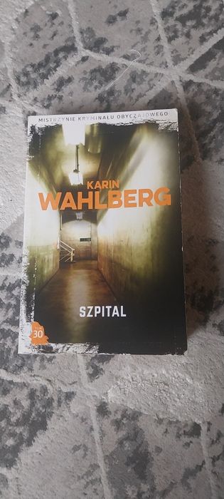 Książka K.Wahlberg.Szpital