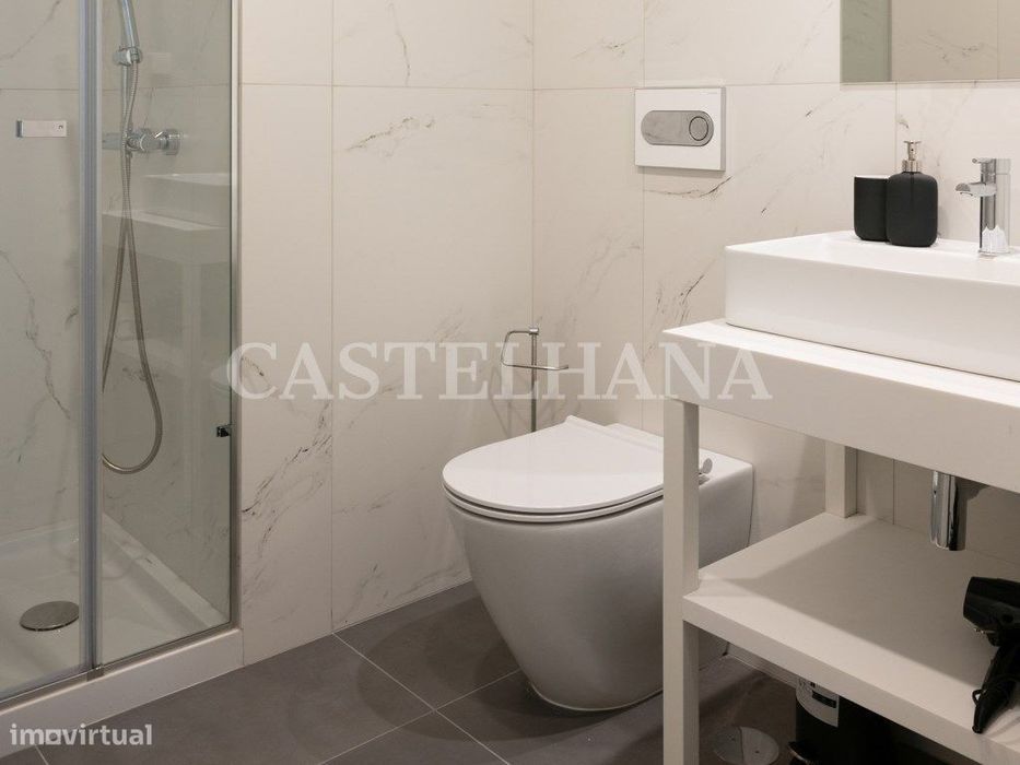 Apartamento T1+1 com varanda na zona histórica do Porto