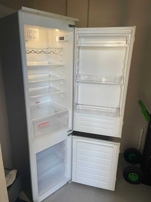 Sprzedam lodówkę pod zabudowę