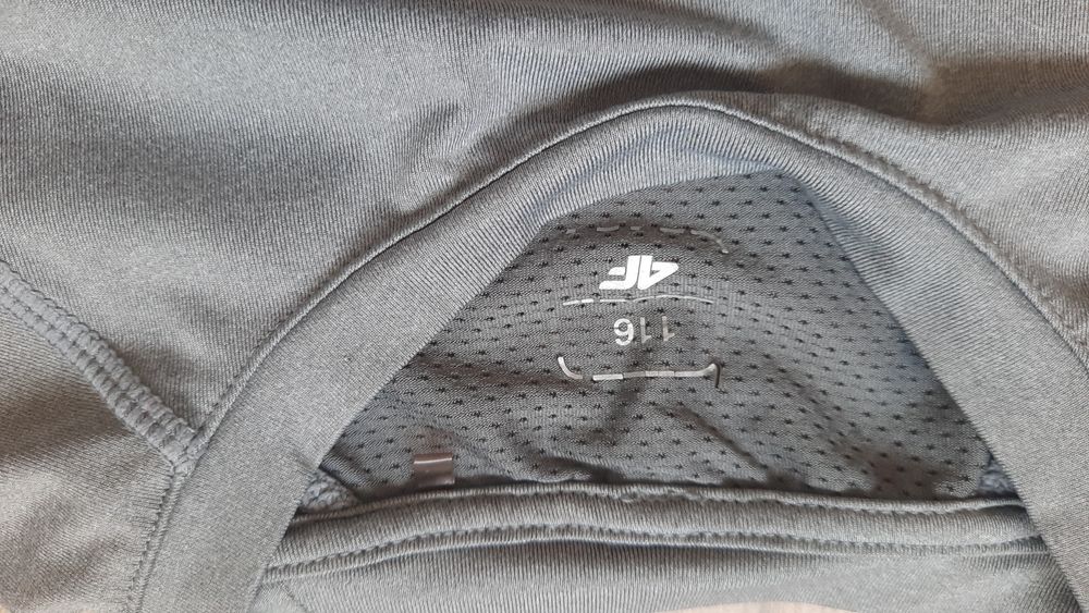 Bluzka sportowa 4F roz 116