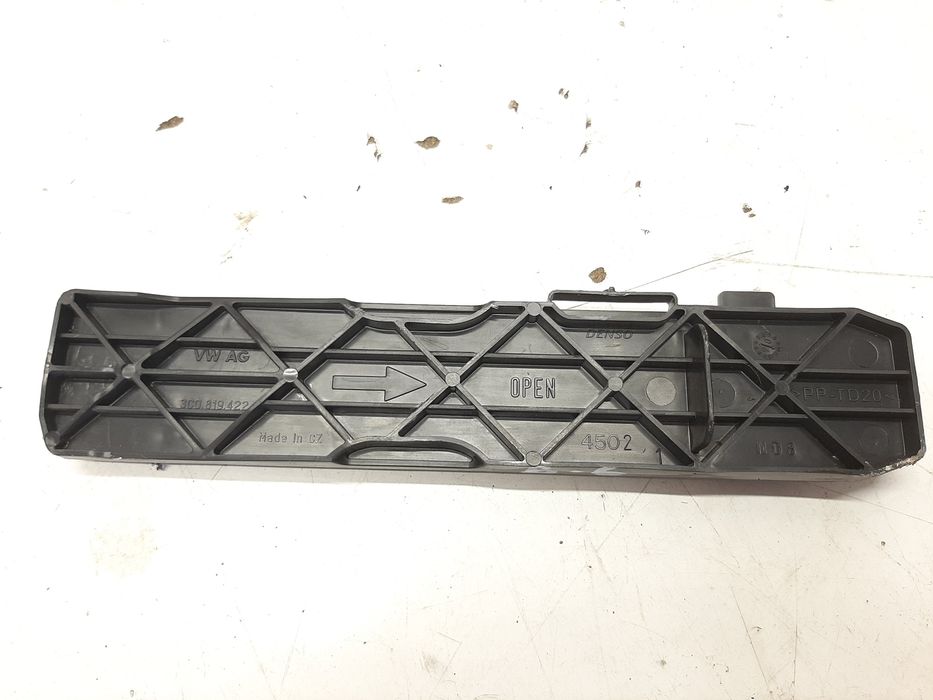 3C0819422 VAG крышка фильтра салона Volkswagen Passat B6 2005-2010p