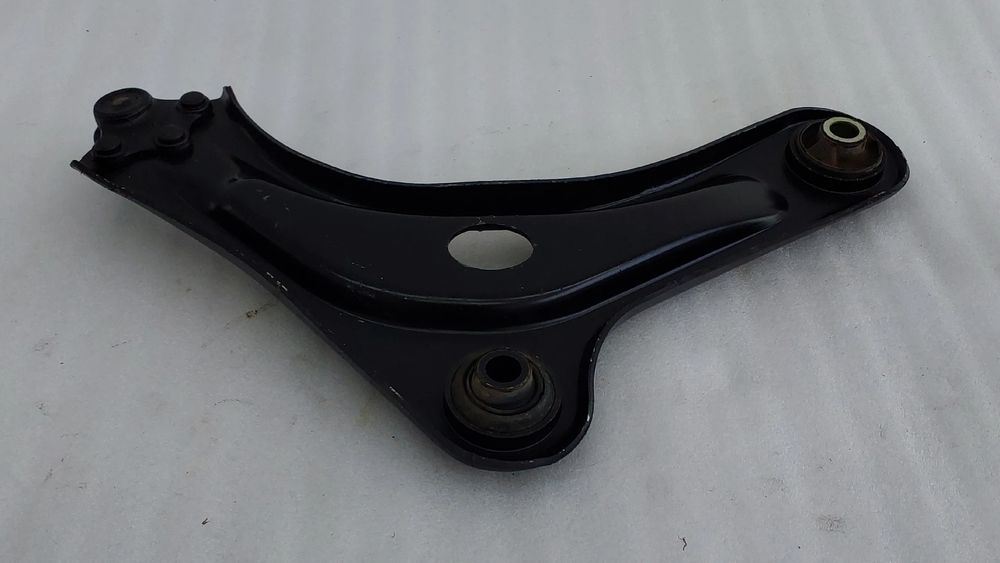 Braço de suspensão frente esquerdo CITROËN C3 III (SX)