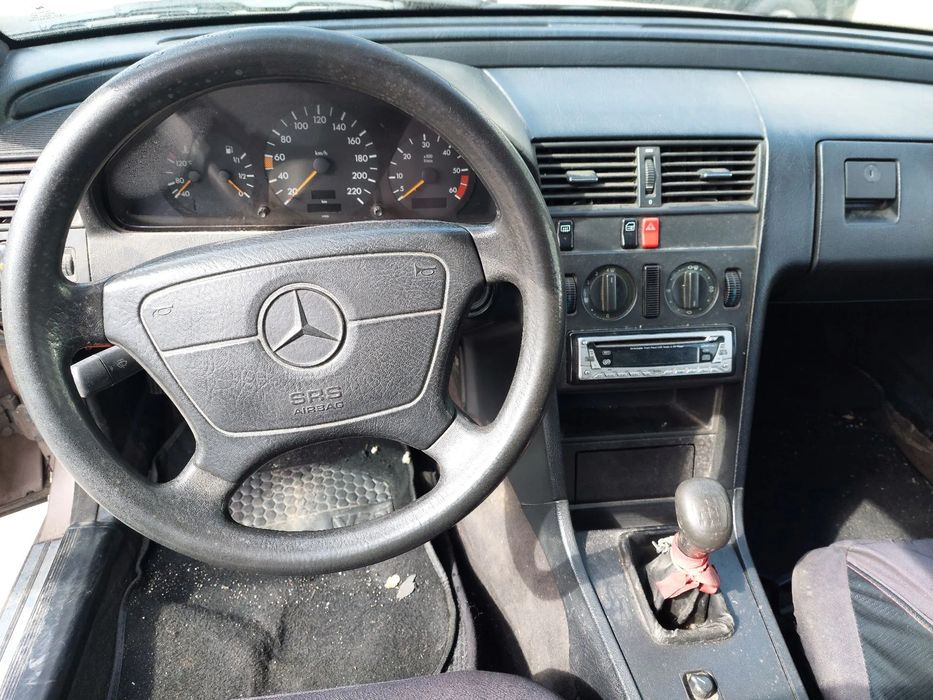Para peças MERCEDES-BENZ Classe C (W202)