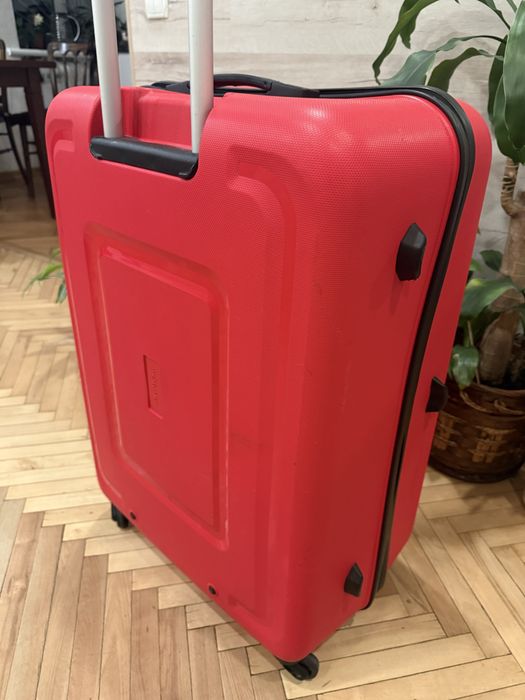 Aristocrat чемодан поликарбонат