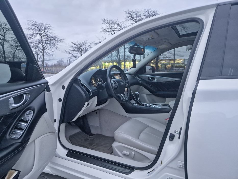 Infiniti q50 3.0t  15000$