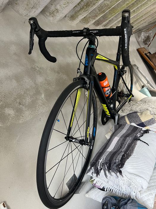 bicicleta estrada KTM modelo 4000 tamanho 52
