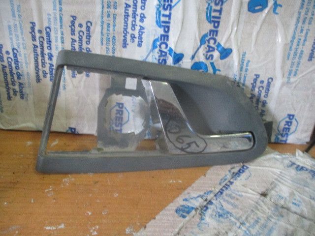 Puxador interior porta trás direito SKODA Octavia I Hatchback (1U2)