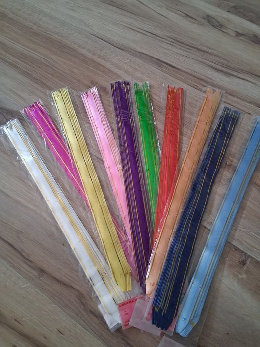 100 szt. kokardek