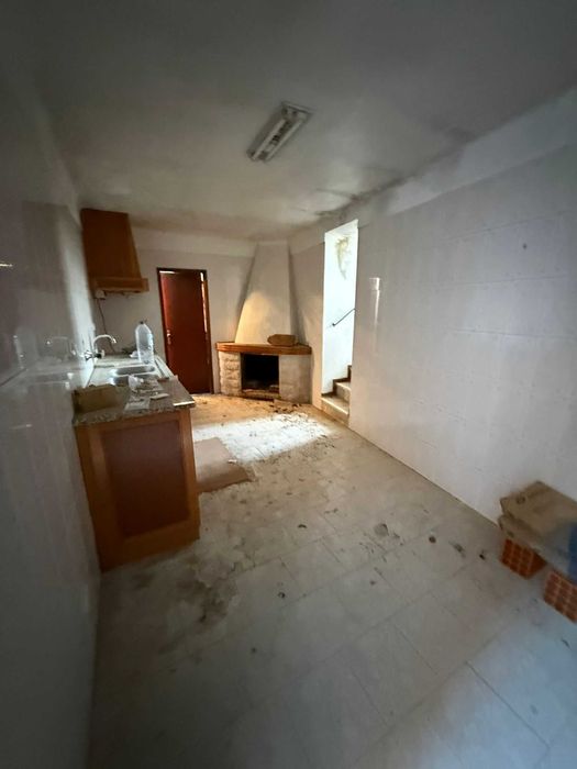 Moradia T2 para remodelar