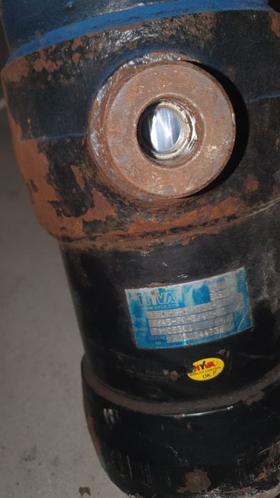 Гідроциліндер.     Зил.Урал.Камаз.