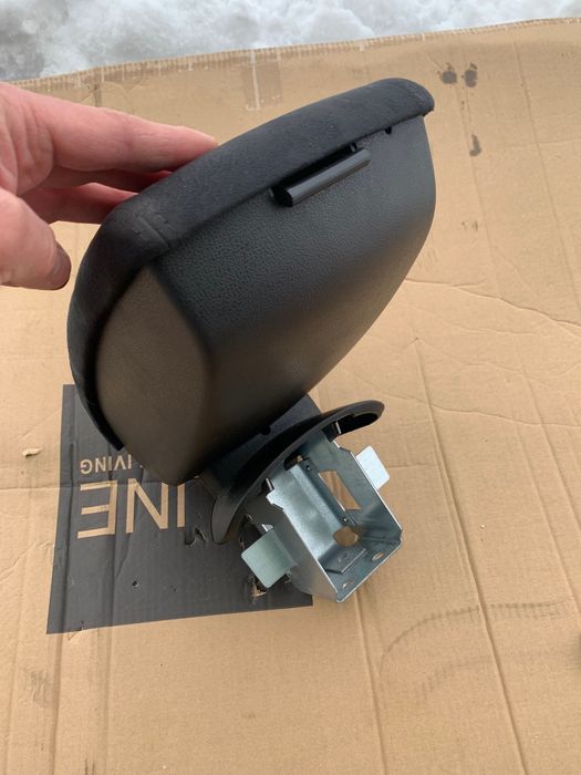 Подлокотник ниссан жук разборка nissan juke: 6 000 грн. - Підлокітник ...