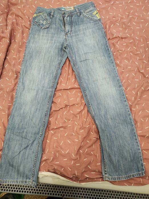 Продам джинсы мужские