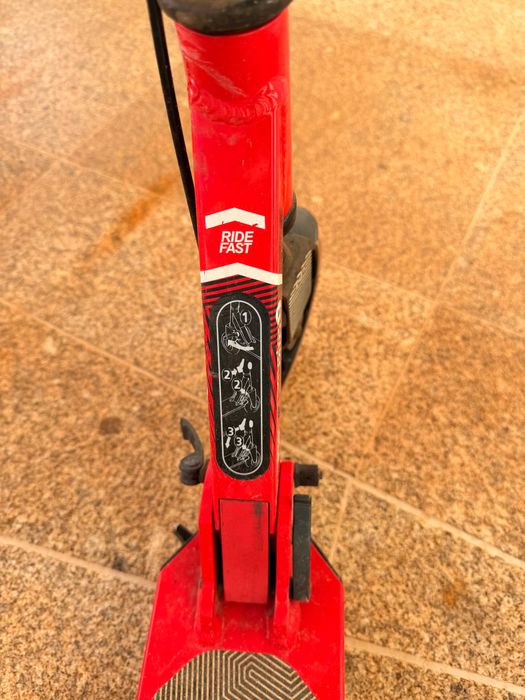 Trotinete dobrável em bom estado