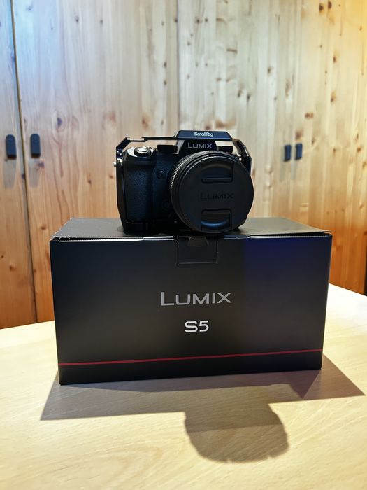Panasonic Lumix S5 + 20-60mm + Cage | 1656 Disparos | Como Nova