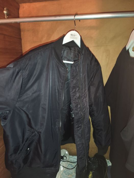 бомбер типу alpha industries MA-1