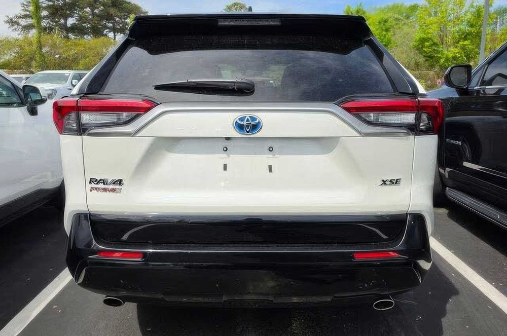 Toyota RAV4 Prime XSE      2022
