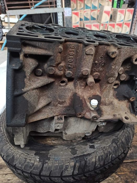 : Блок двигателя в сборе(низ) K9K 724 1.5 dCi (Renault) .).