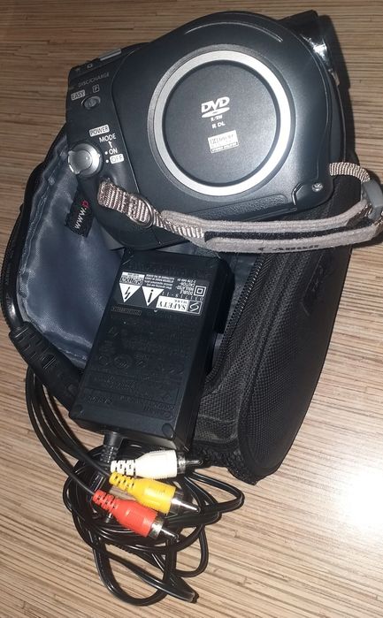 Цифовая видеокамера Canon DC301 E  PAL