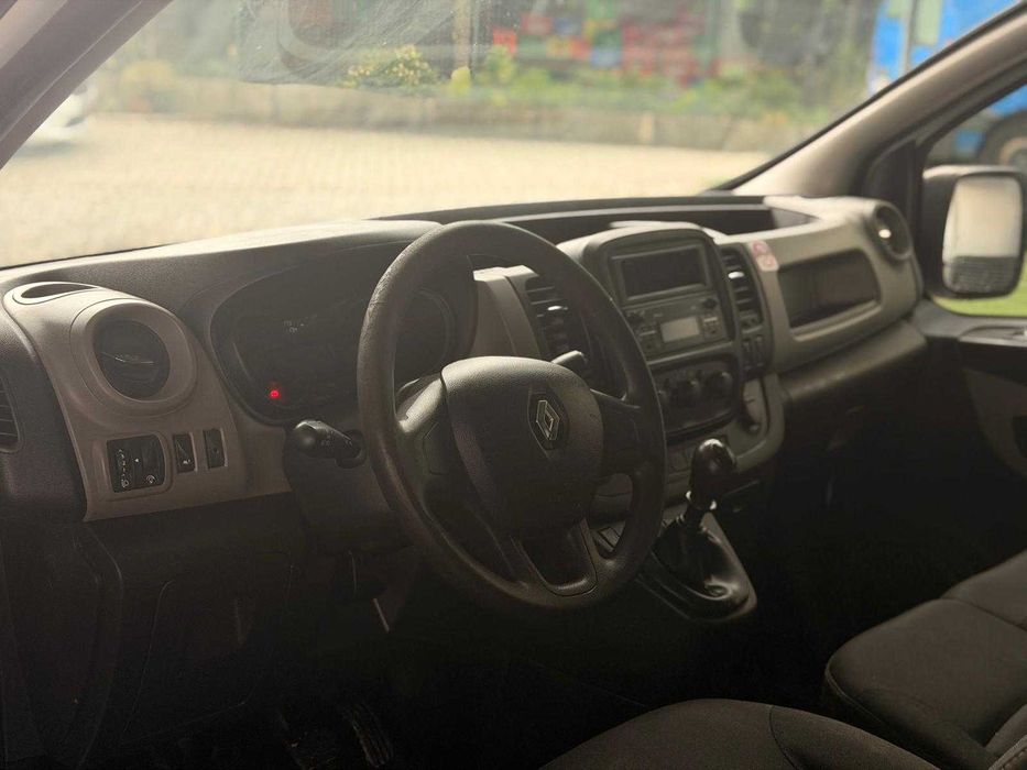 Renault Trafic 6 Lugares NACIONAL