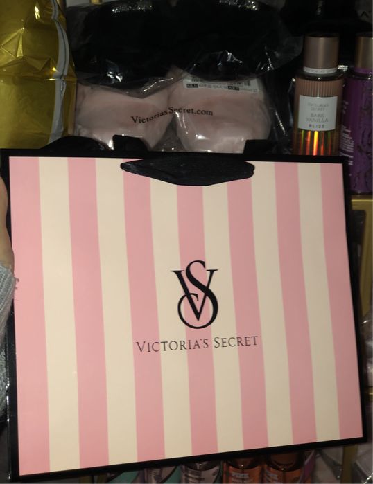 Знижка до 25/01! Шикарні тапочки з камінцями від Victoria’s Secret
