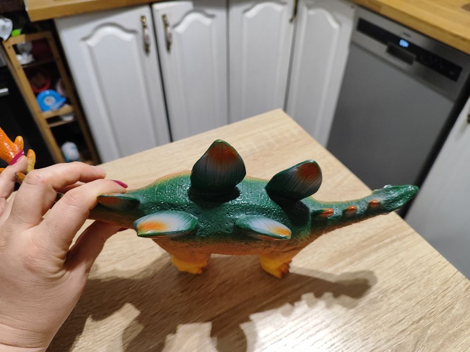 Dość duży dinozaur