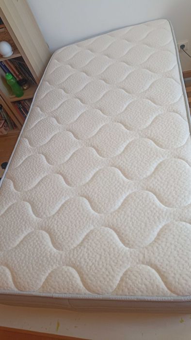 Cama criança completa com colchão