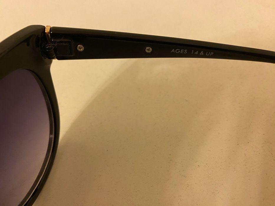 Жіночі сонячні окуляри