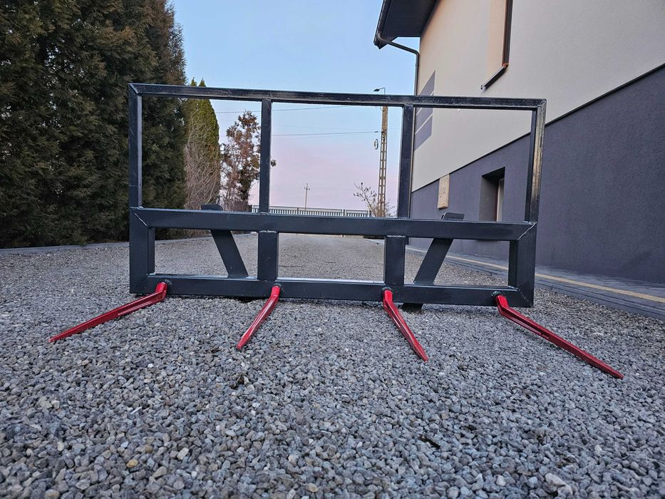 Ramka chwytak do bel, na dwie bele widły podnośnik do słomy 4 kły NOWE