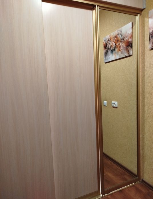 Подобово 1к.кв.на Варшавській.Власниця.