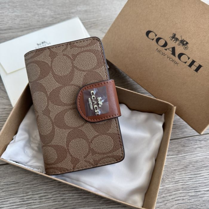 Жіночий гаманець COACH Medium Corner Zip, кошелек коач