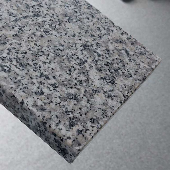 Granit Montana Grey poler płomień Blaty Parapety Schody