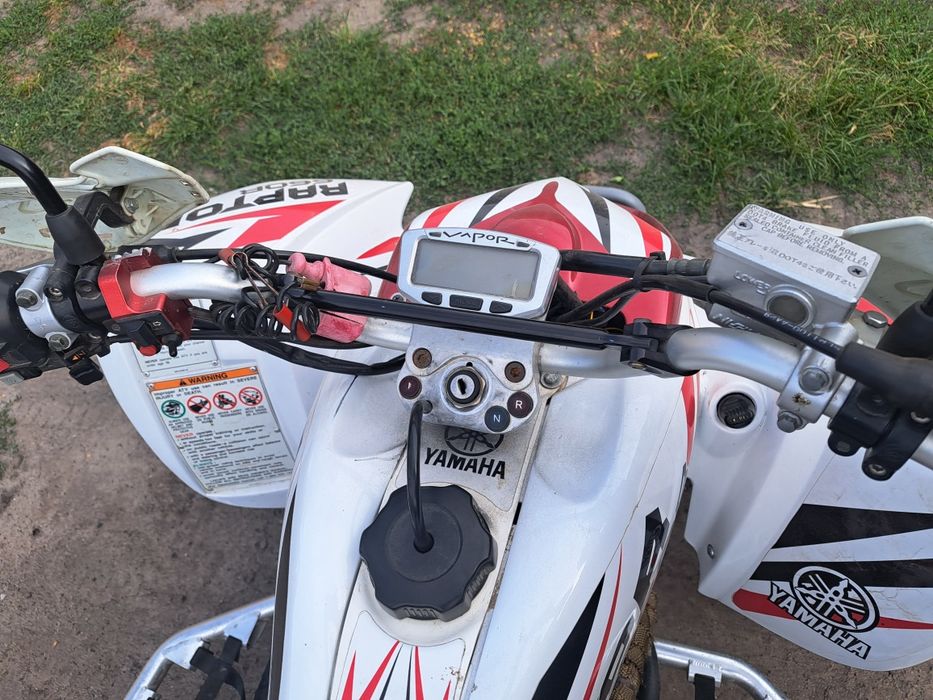Yamaha raptor 660