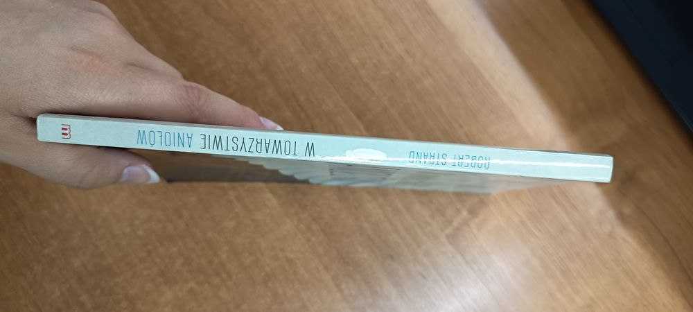 Książka w towarzystwie aniołów