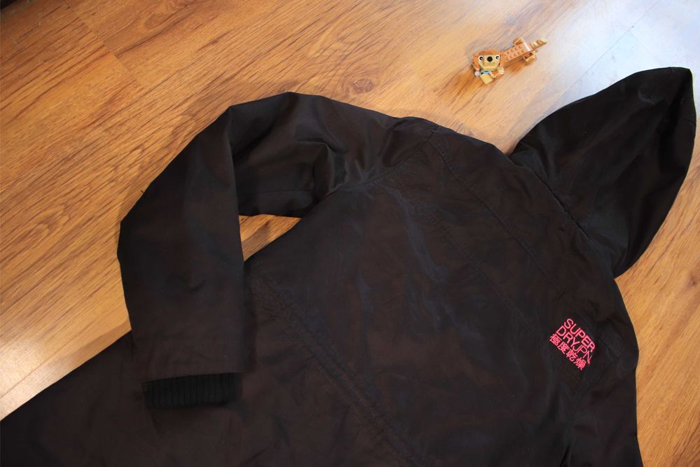 Kurtka Superdry r. M ciemny brąz z kapturem ocieplana damska